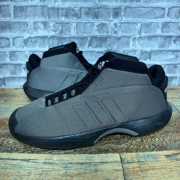 kobe bryant pe shoes